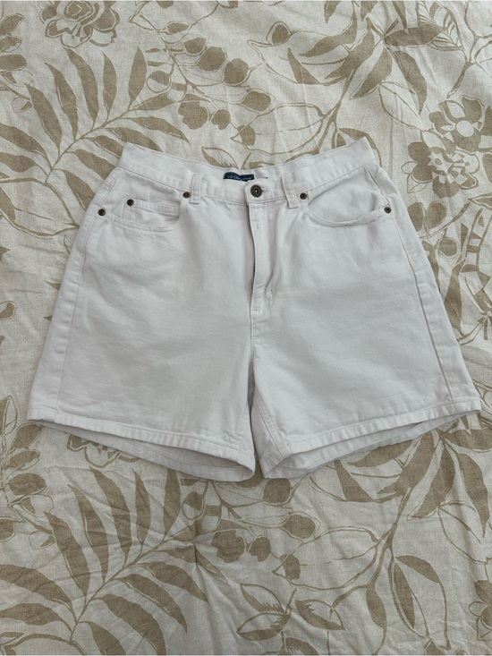 Liz Claiborne Pants - Liz Claiborne White Denim Shorts - Classic Summer Staple